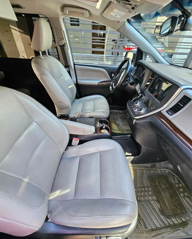 toyota sienna limited 2015